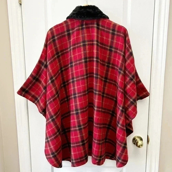 Specialty House Poncho Cape Shawl Fur Collar Tartan Plaid Red Black Medium - Picture 4 of 16